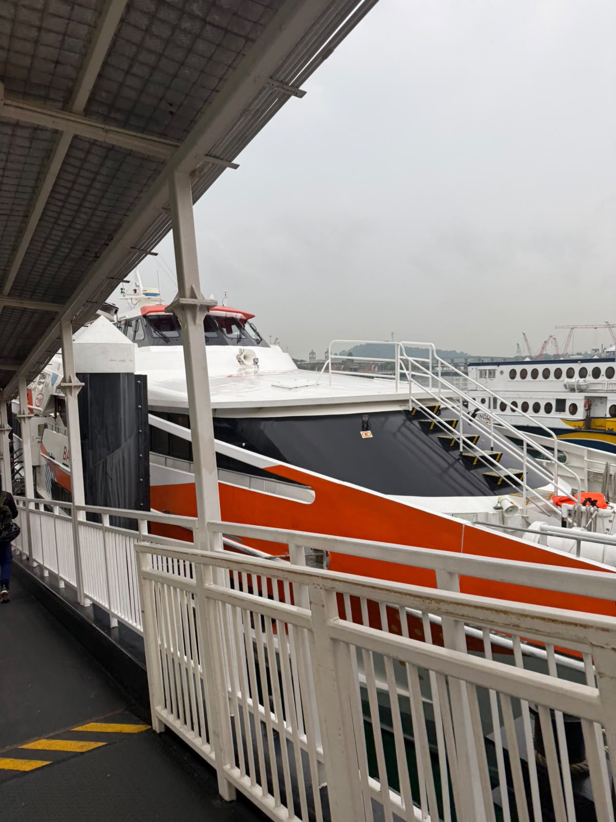 Batam Fast - Exterior