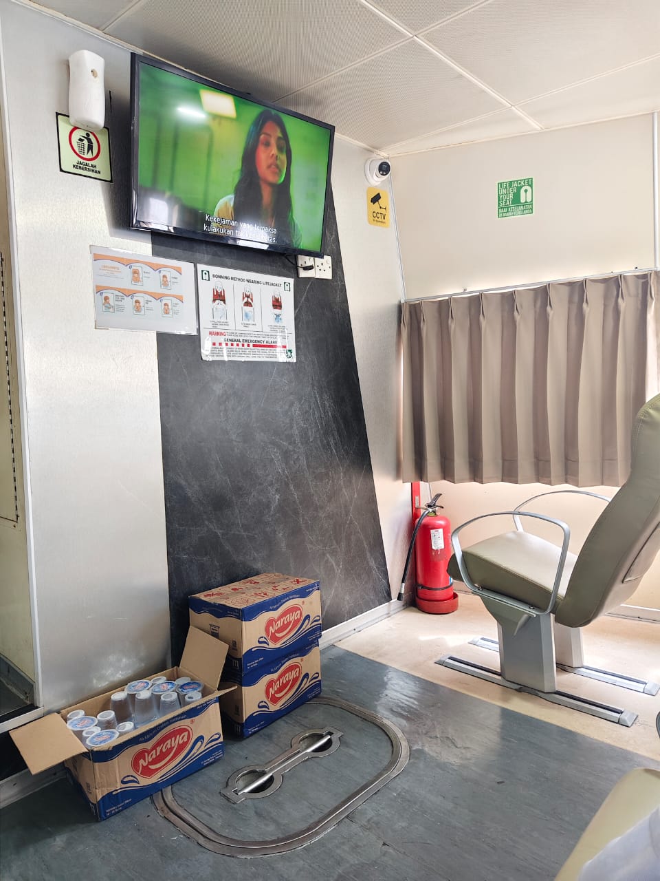 Dolphin Ferries - Amenities
