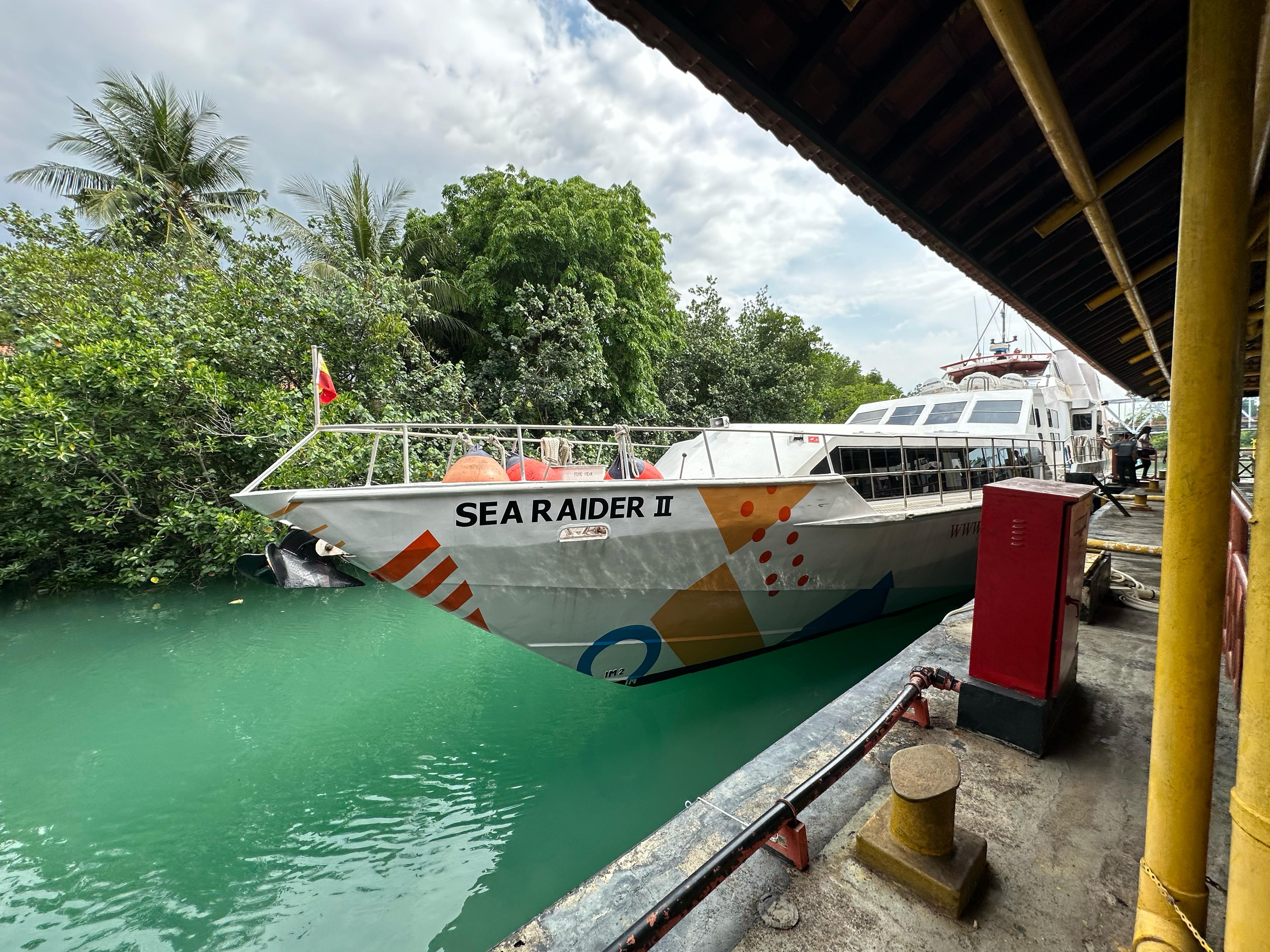 Batam Fast - Exterior