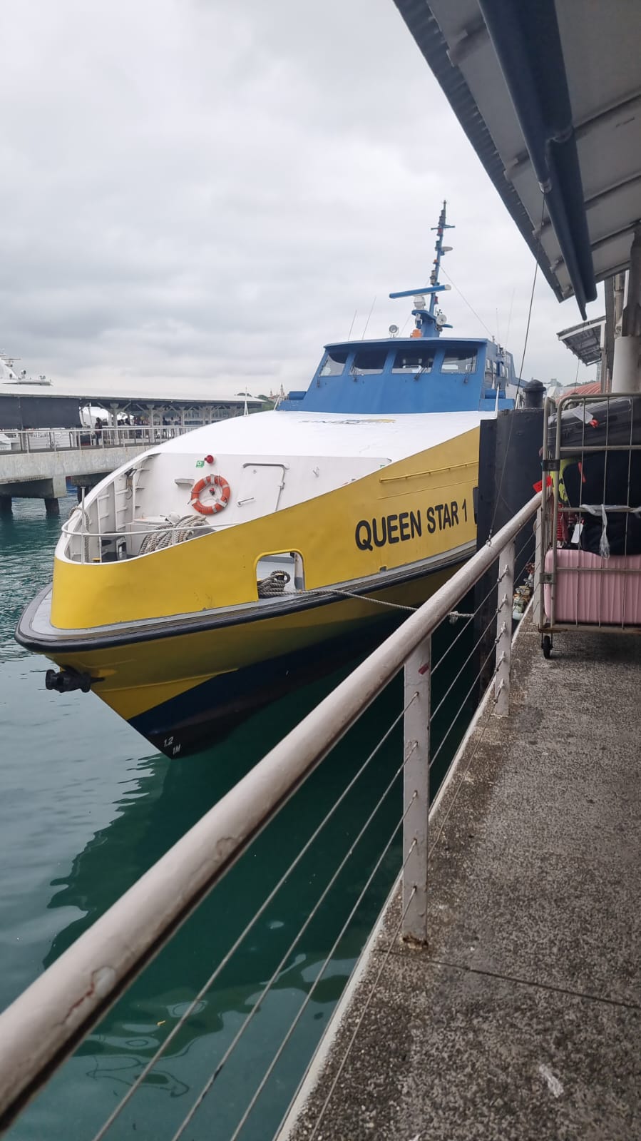 Sindo Ferry - Exterior