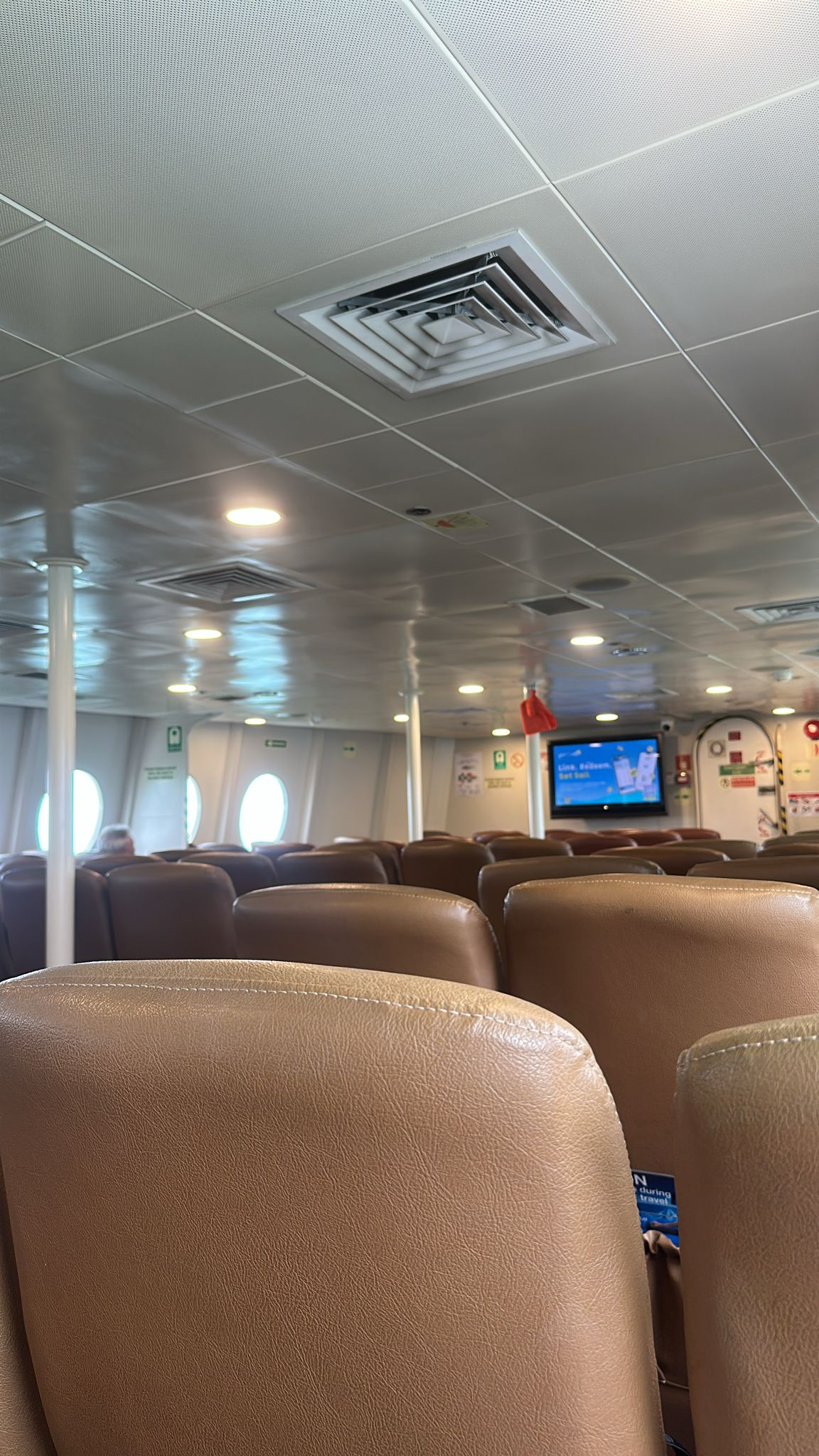 Sindo Ferry - Interior, Amenities