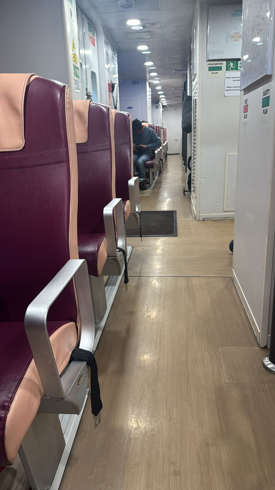 Sindo Ferry - Interior