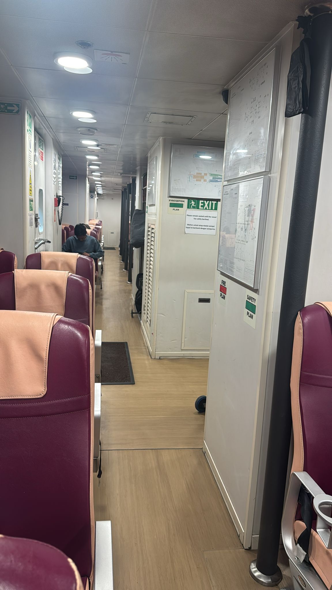 Sindo Ferry - Interior