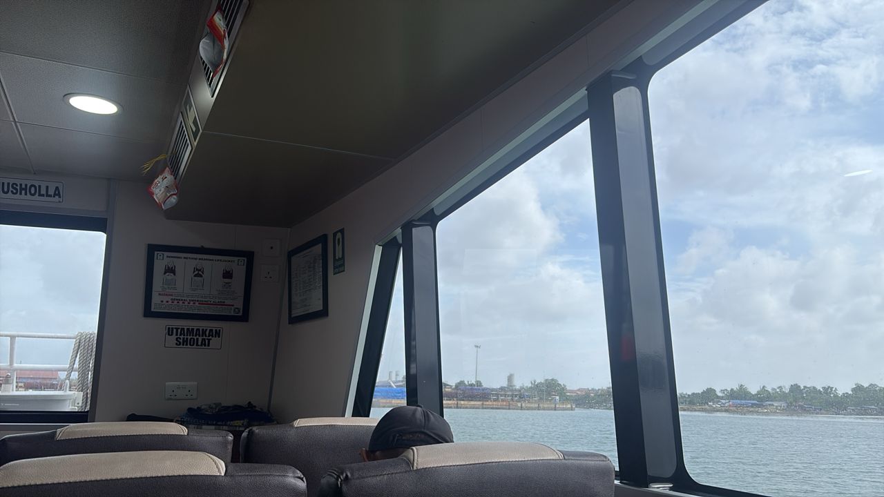 Batam Fast - Interior