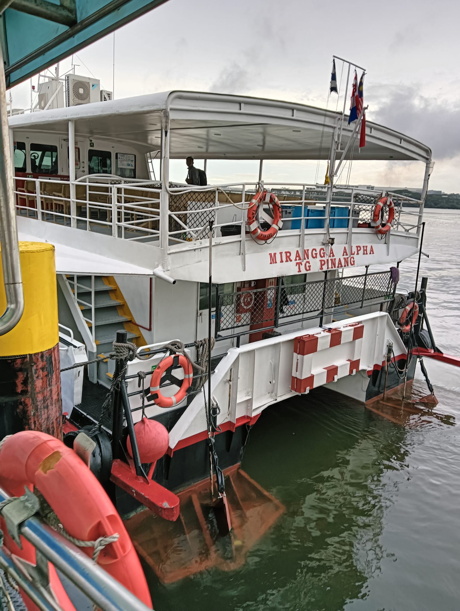 Pintas Fast Ferry - Exterior