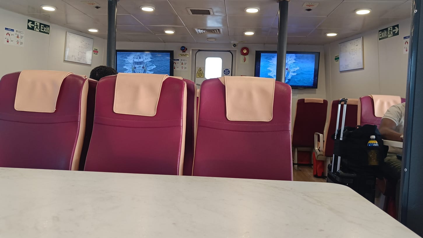 Sindo Ferry - Interior