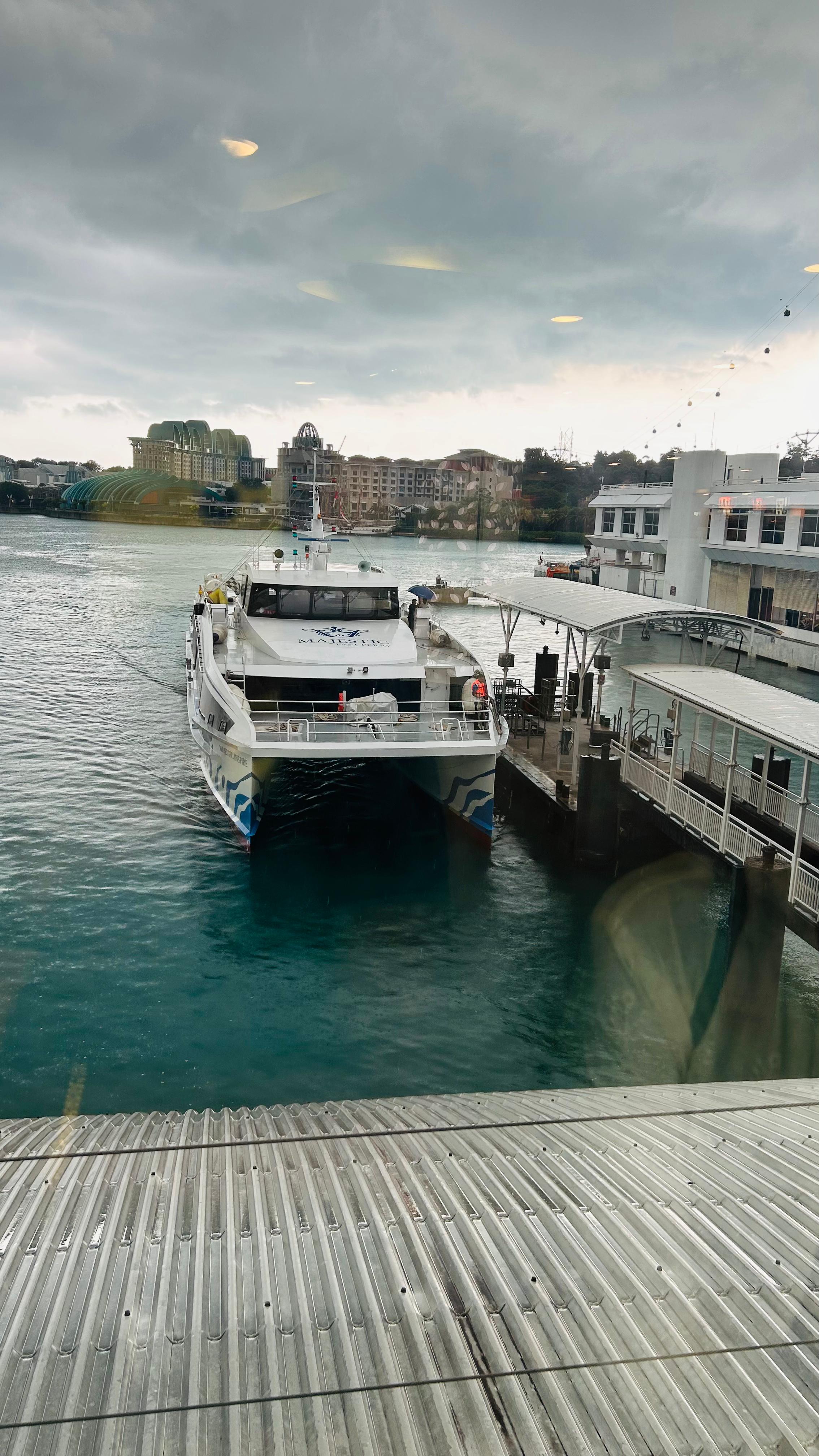 Horizon Fast Ferry - Exterior