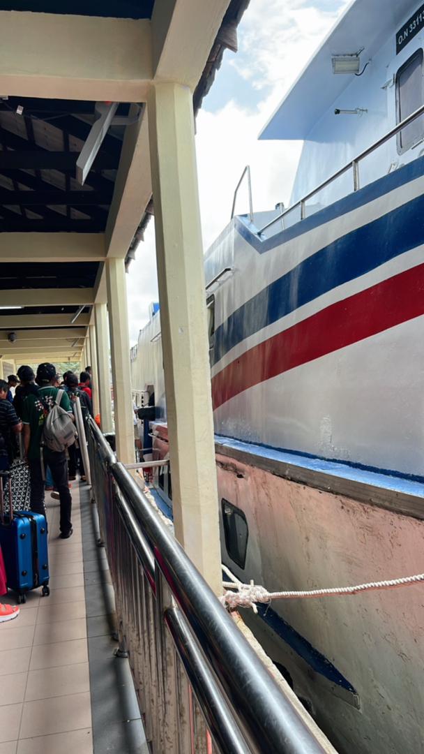 Blue water Ferry - Exterior