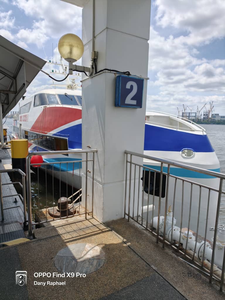 Pintas Fast Ferry - Exterior