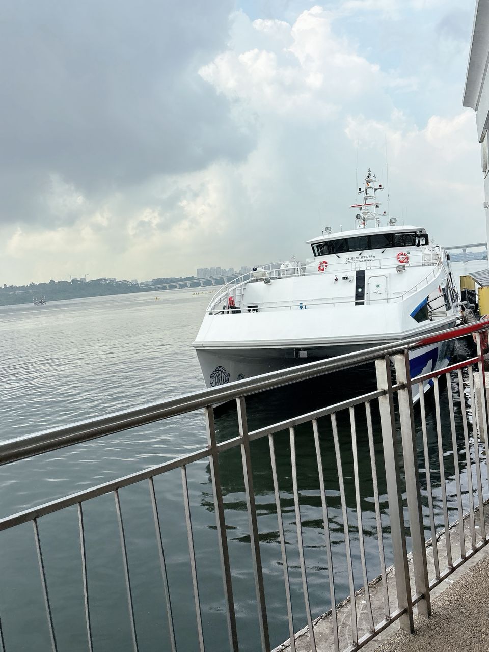 Pintas Fast Ferry - Exterior