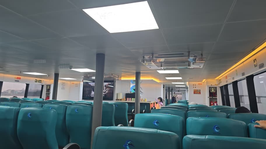 Putri Anggreni Ferry - Interior