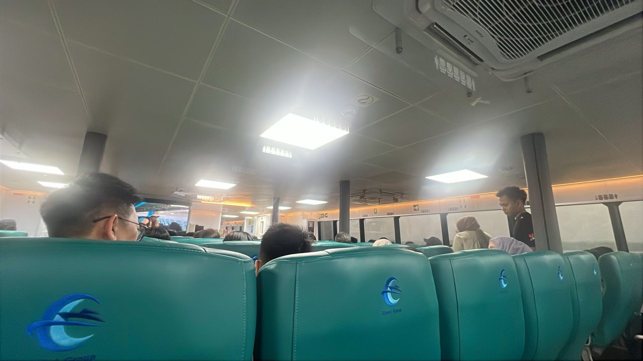 Putri Anggreni Ferry - Interior