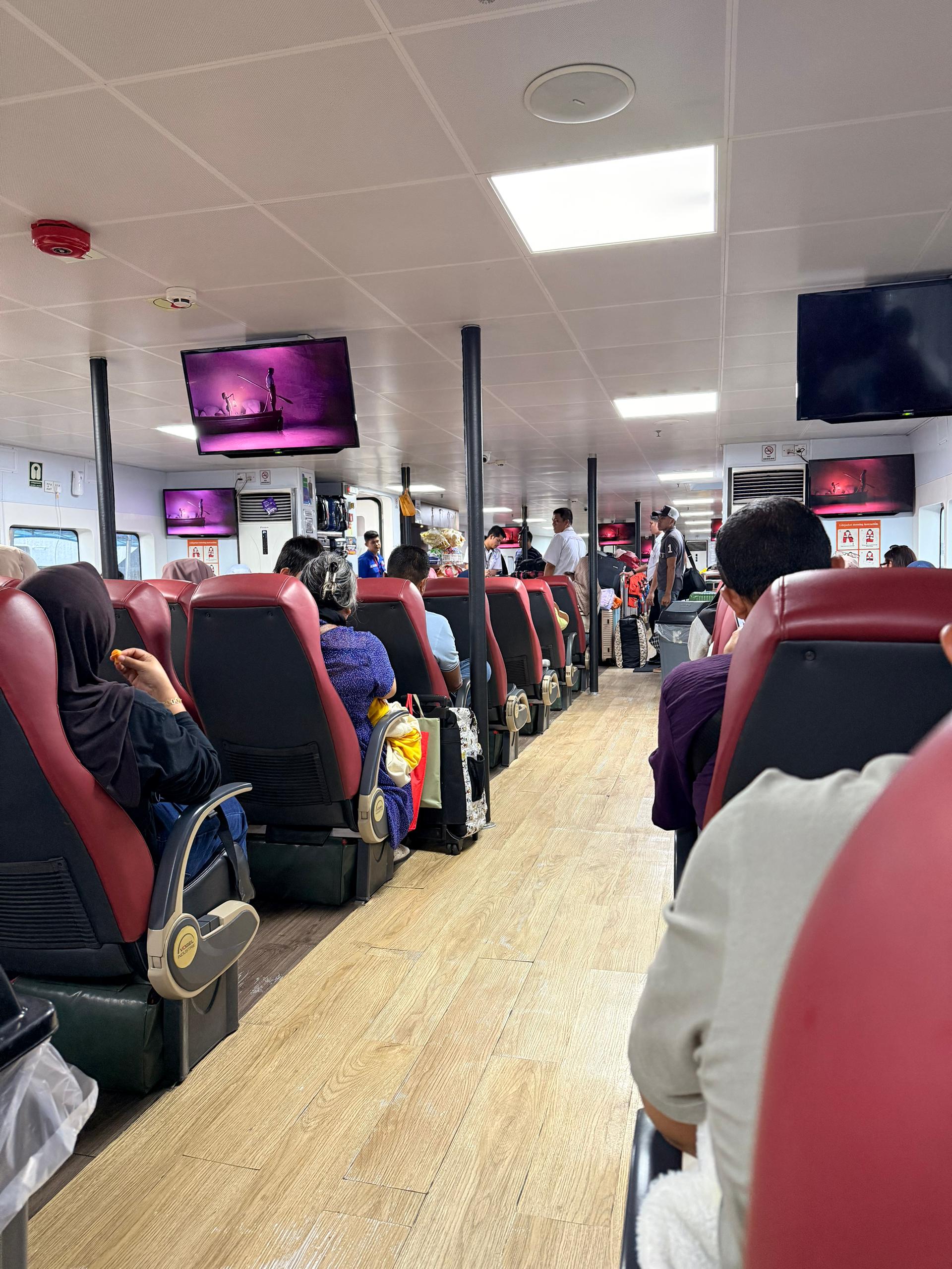 Pintas Fast Ferry - Interior
