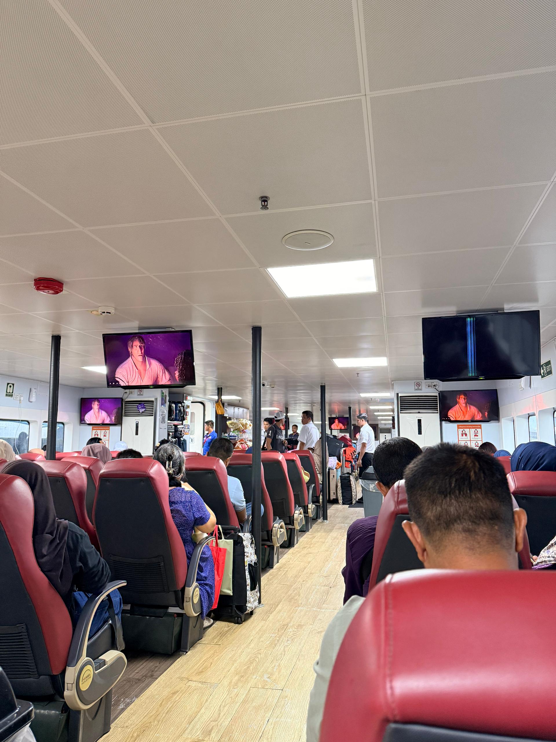 Pintas Fast Ferry - Interior