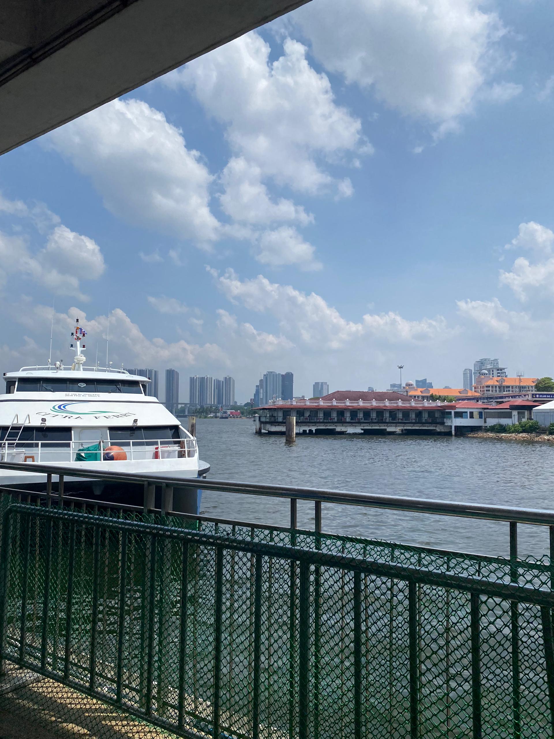 Dolphin Ferry - Exterior