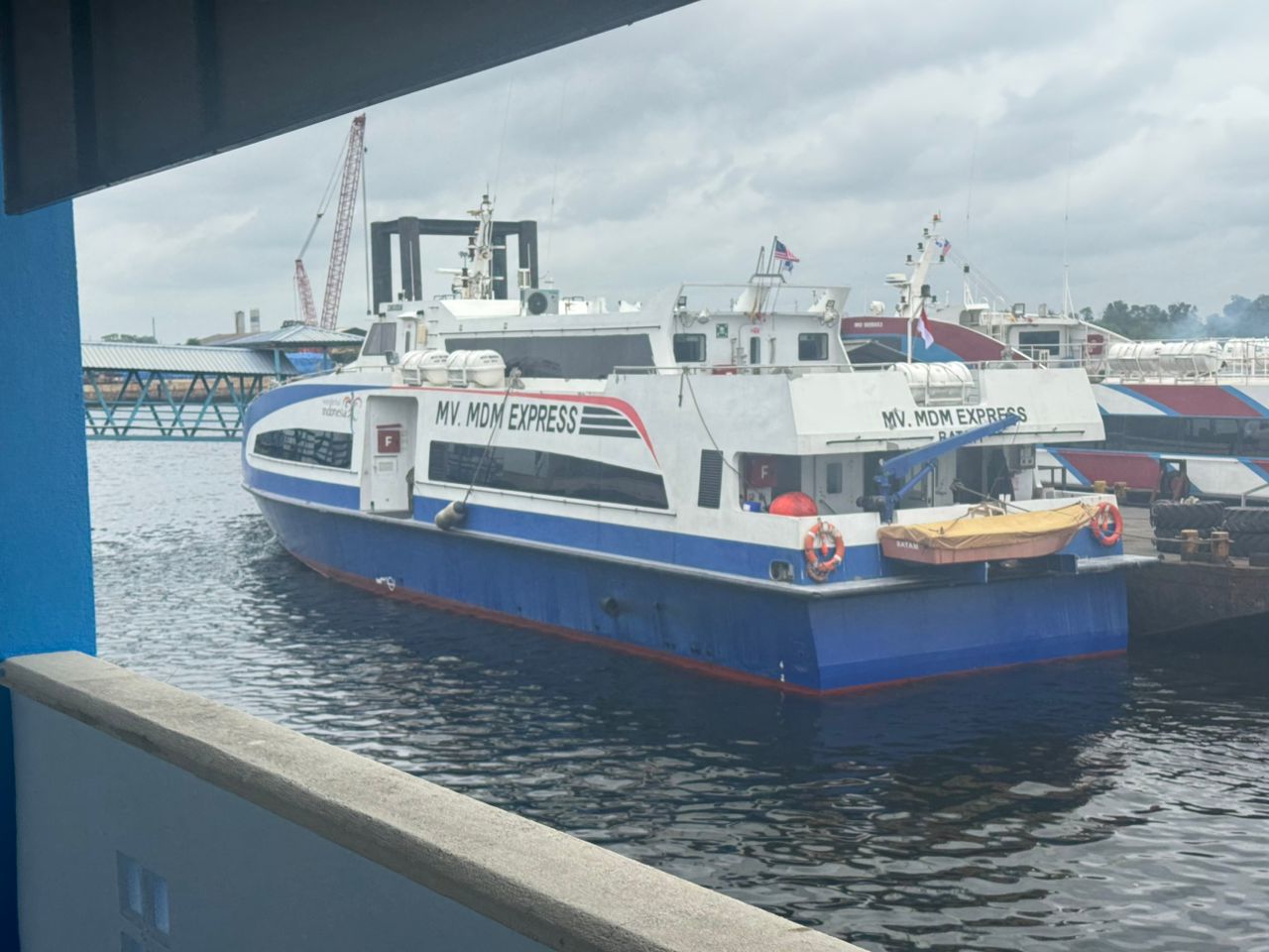 Batam Fast - Exterior