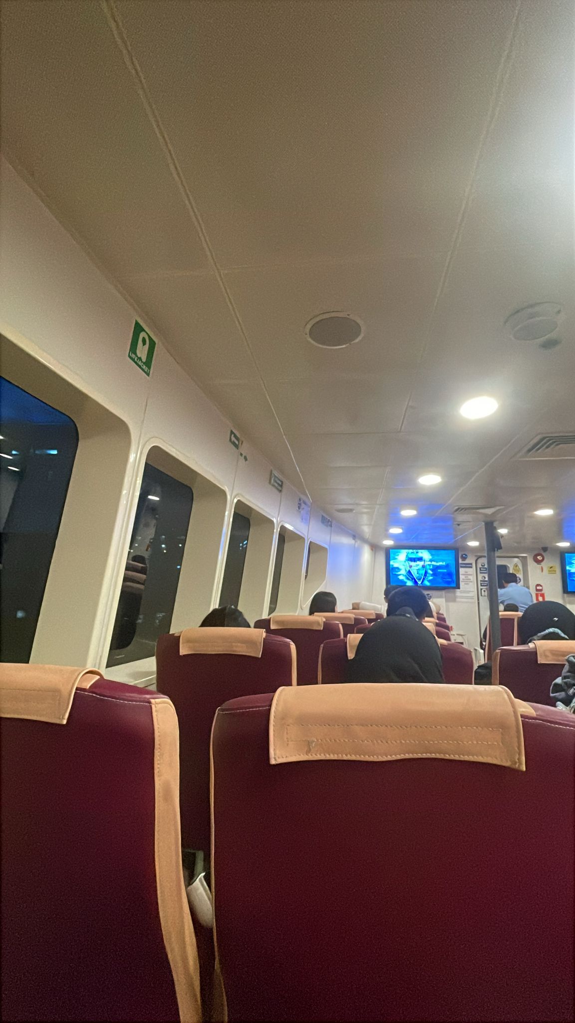 Sindo Ferry - Interior