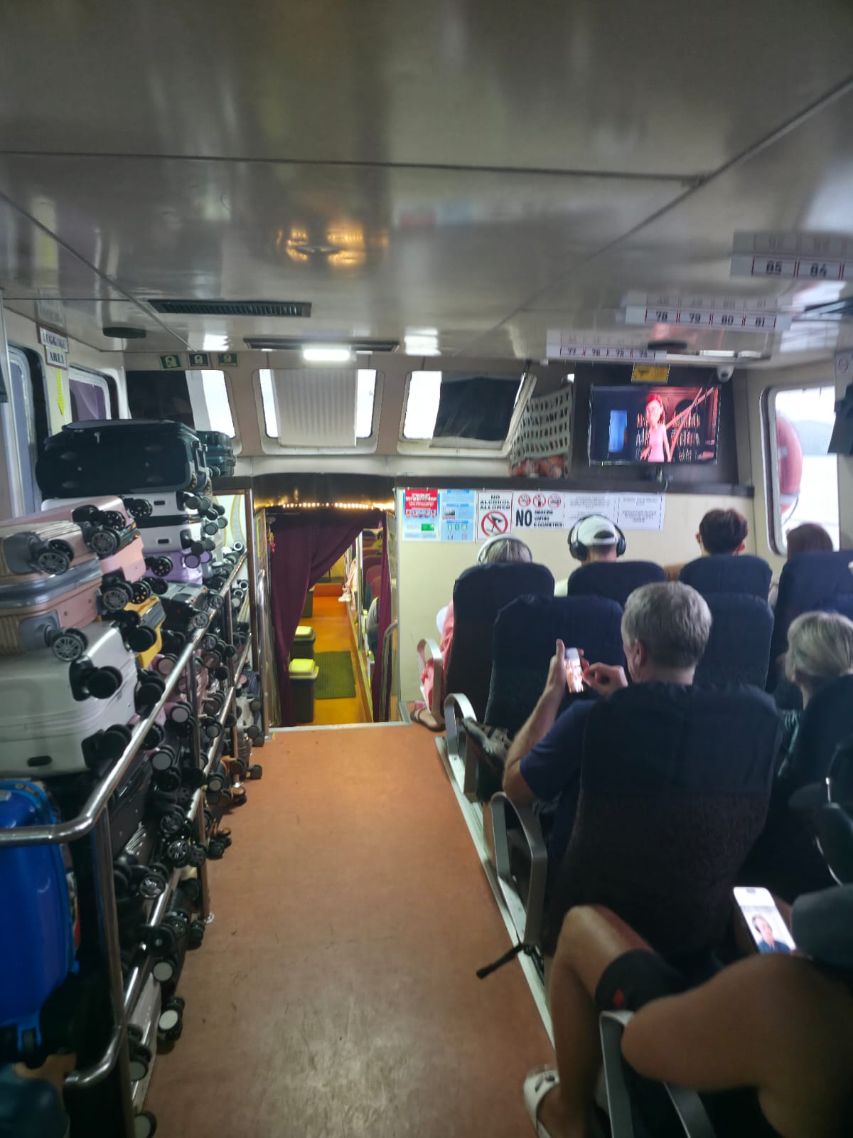 BUNDHAYA SPEED BOAT - Interior