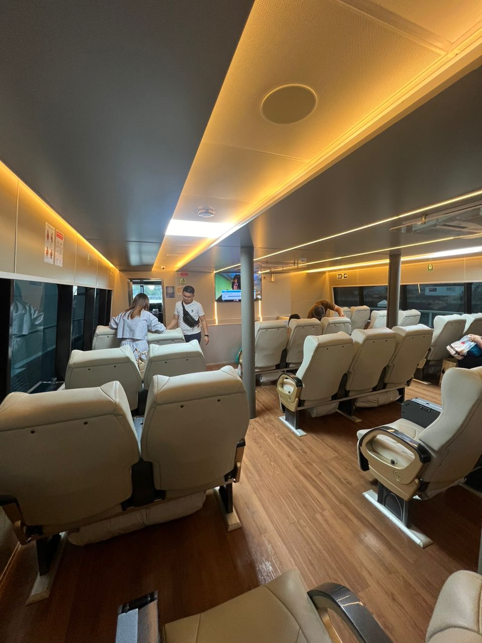 Putri Anggreni - Interior