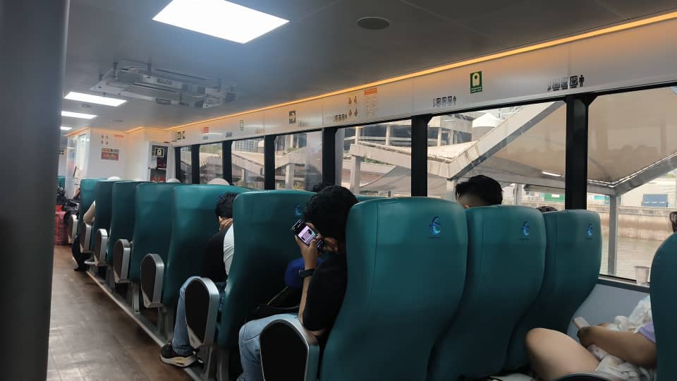 Putri Anggreni Ferry - Interior, Amenities