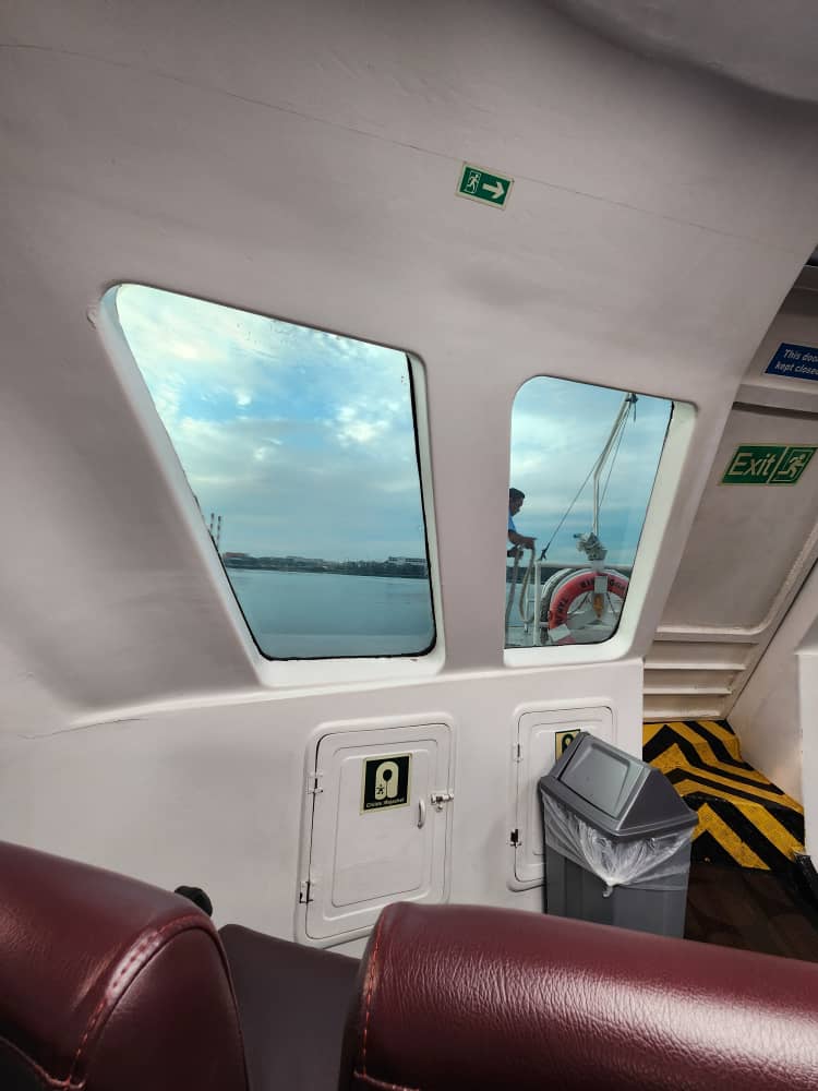 Pintas Fast Ferry - Interior