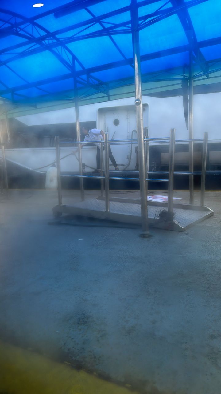 Dolphin Ferry - Exterior