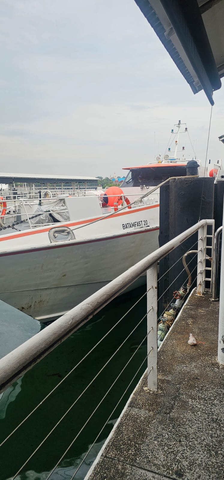 Batam Fast - Exterior