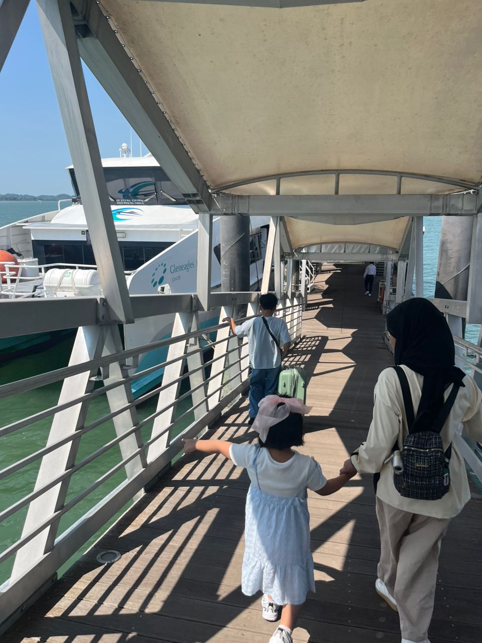 Putri Anggreni Ferry - BP
