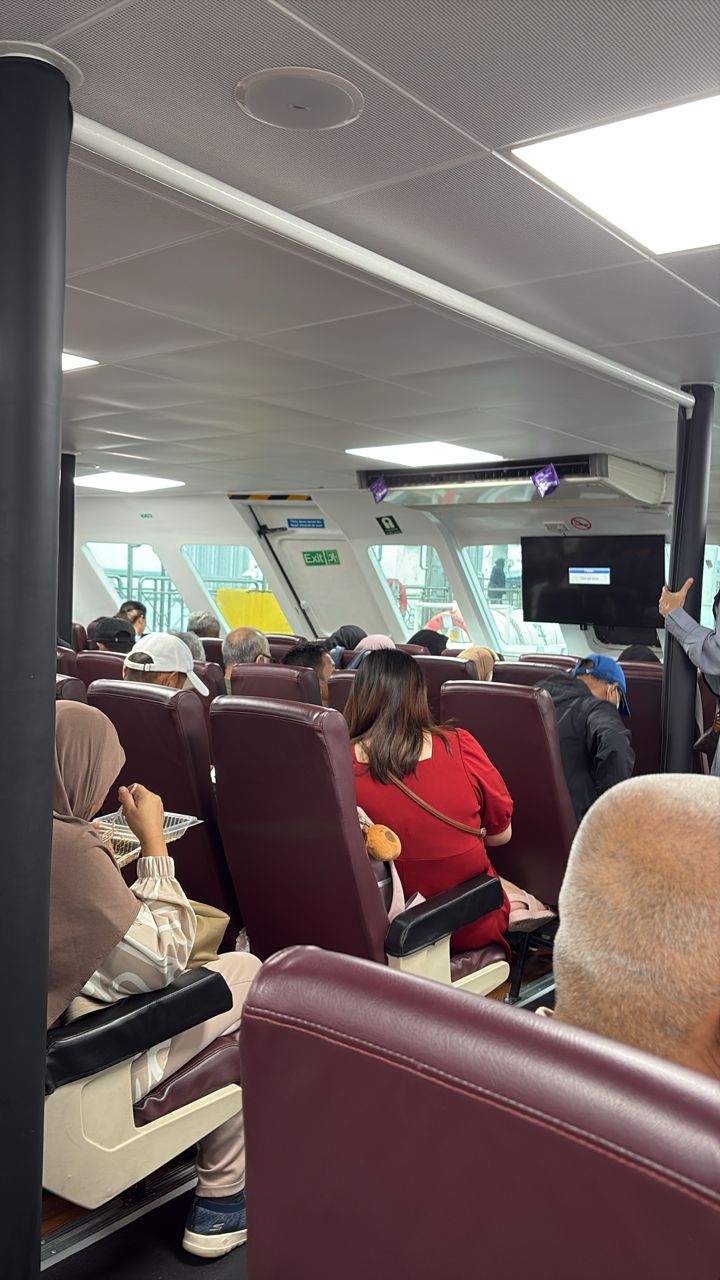 Pintas Fast Ferry - Interior
