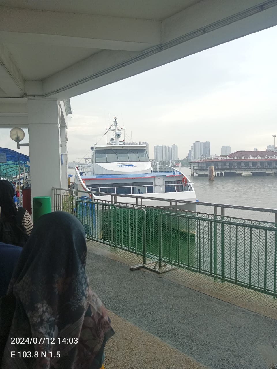 Dolphin Ferry - Exterior