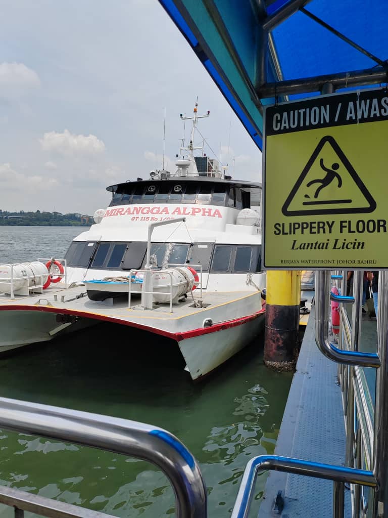 Pintas Fast Ferry - Exterior