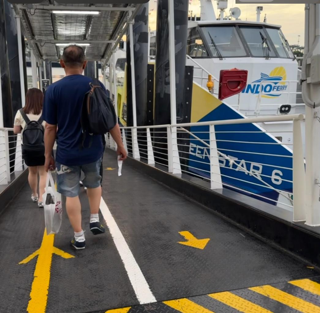 Sindo Ferry - Exterior