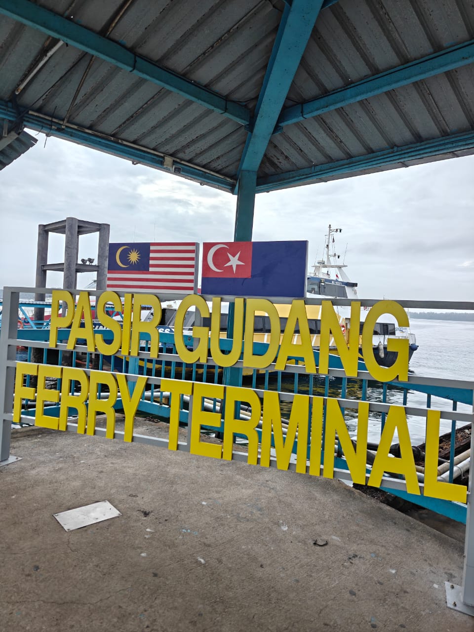 Batam Fast - Exterior