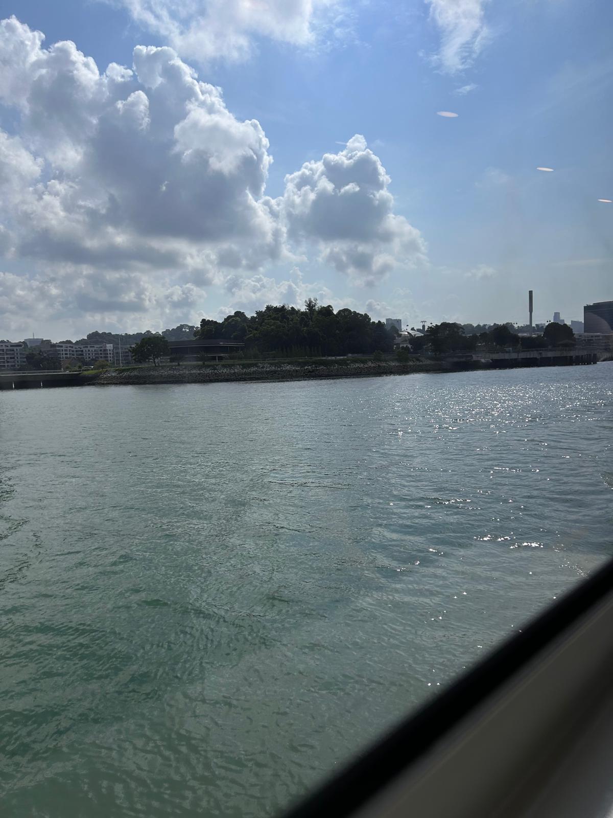 Horizon Ferry - Exterior