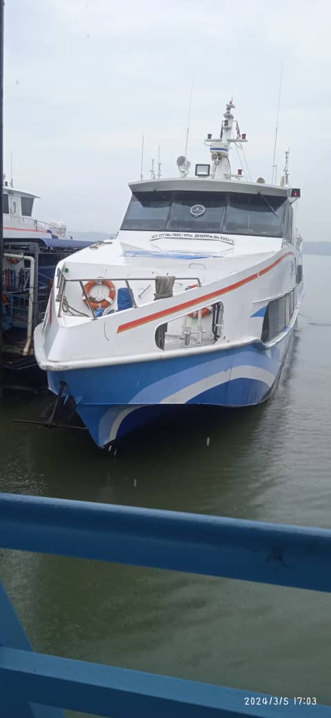 Pasir Gudang Passenger Ferry - Exterior