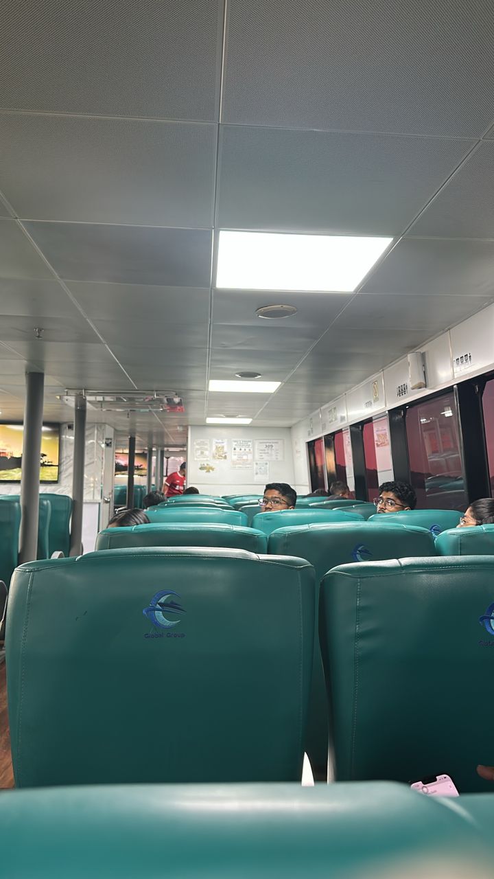 Putri Anggreni Ferry - Interior, Amenities