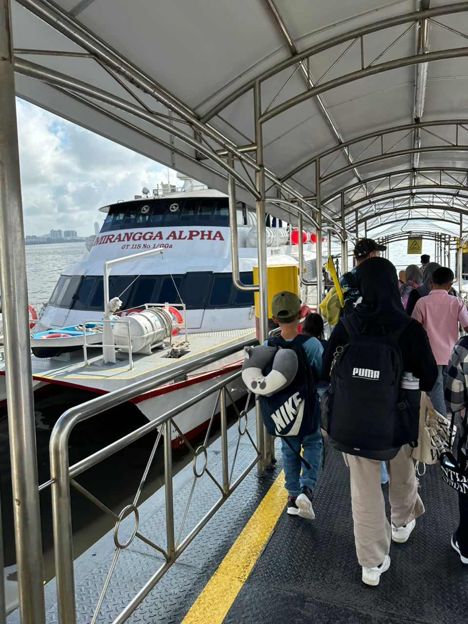Pintas Fast Ferry - Exterior