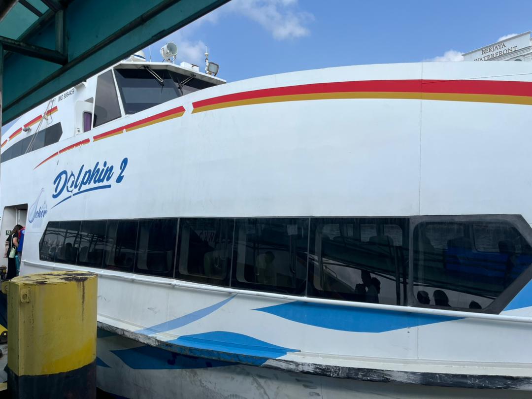 Dolphin Ferry - Exterior
