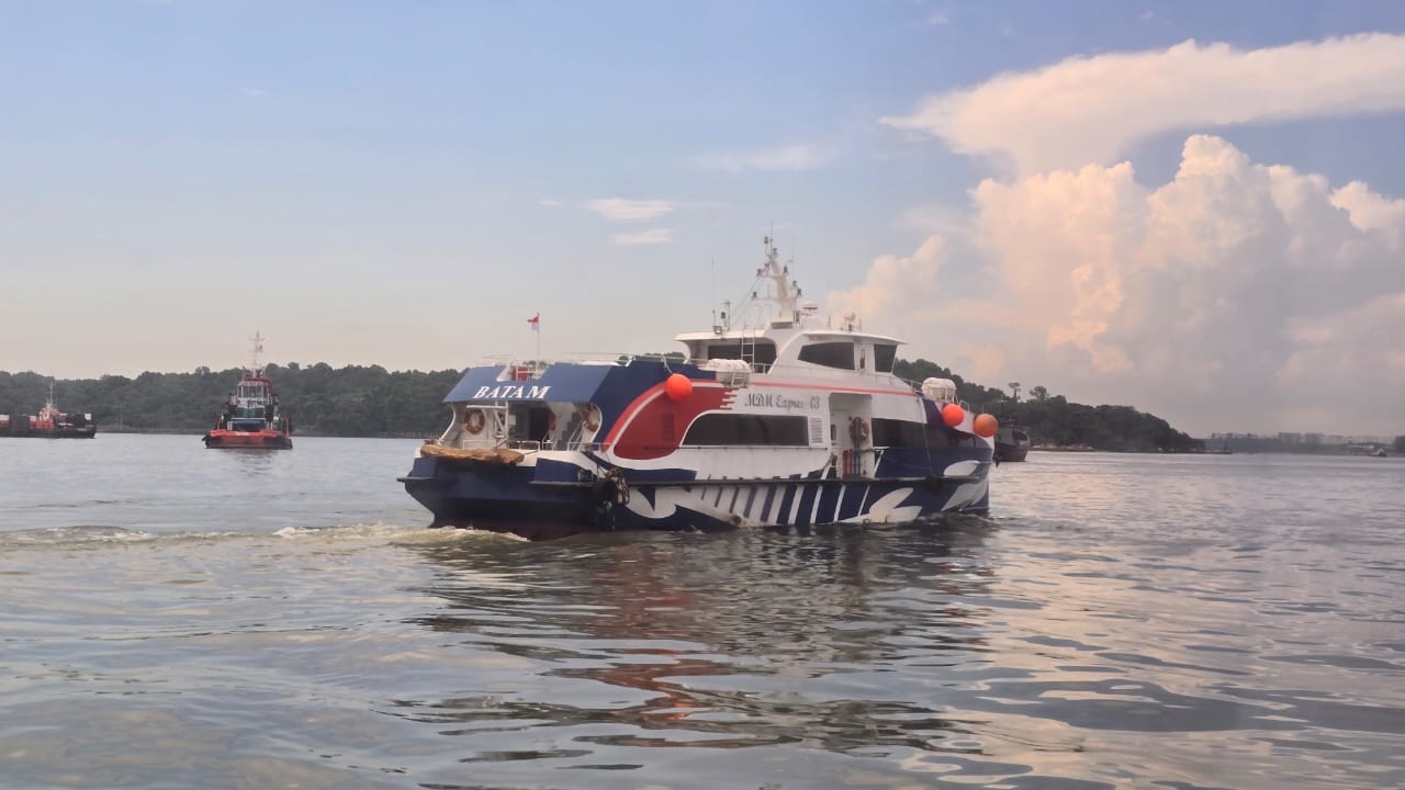 Pasir Gudang Ferry - Exterior