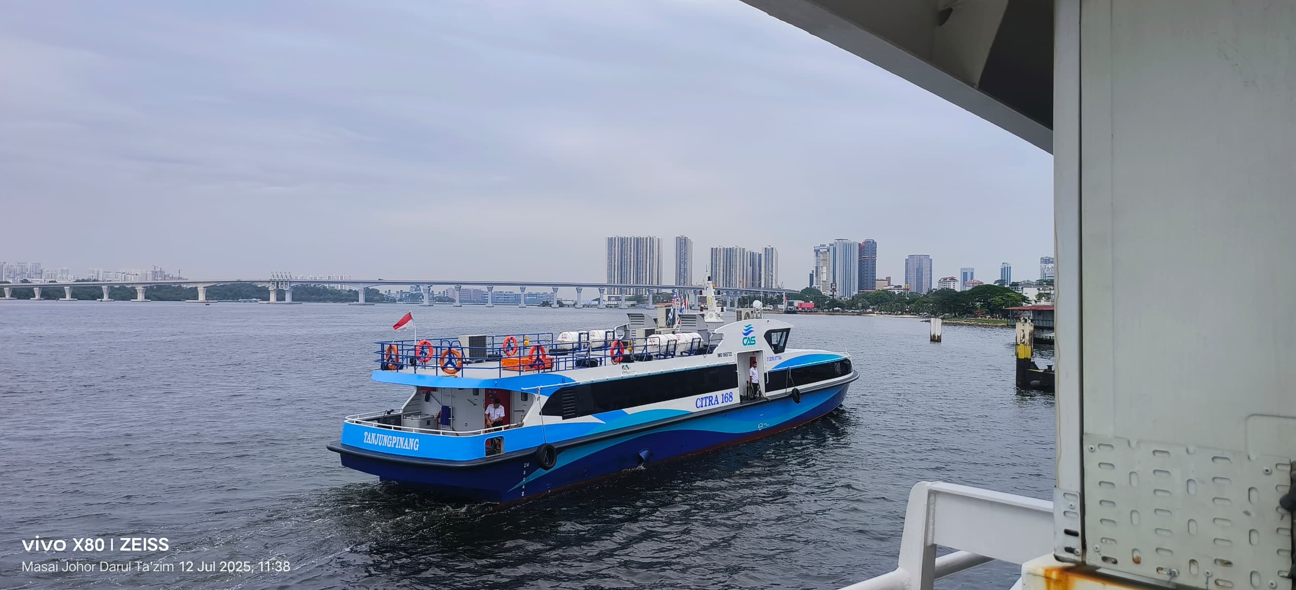 Pintas Fast Ferry - Exterior